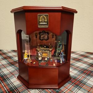 Thomas Pacconi Classics Victorian Wooden Music Box